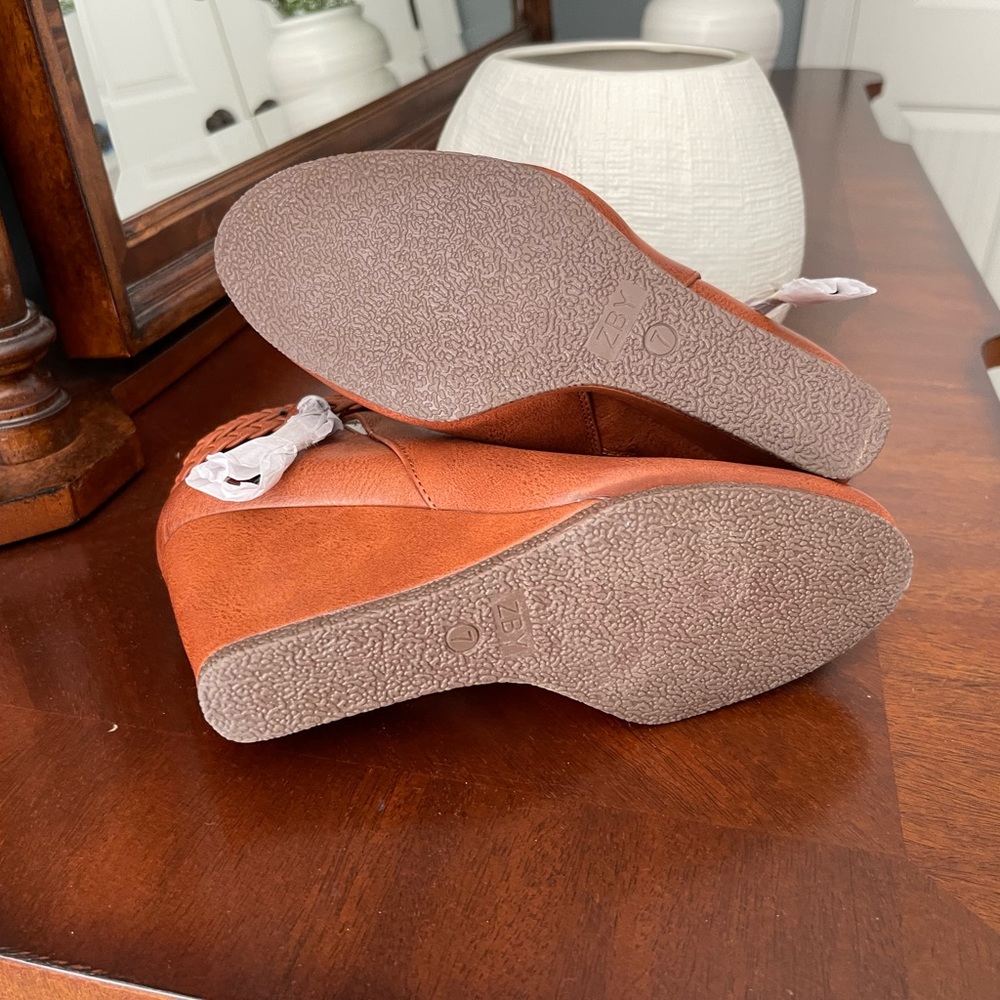 Tasseled bootie - Picture 2 of 4